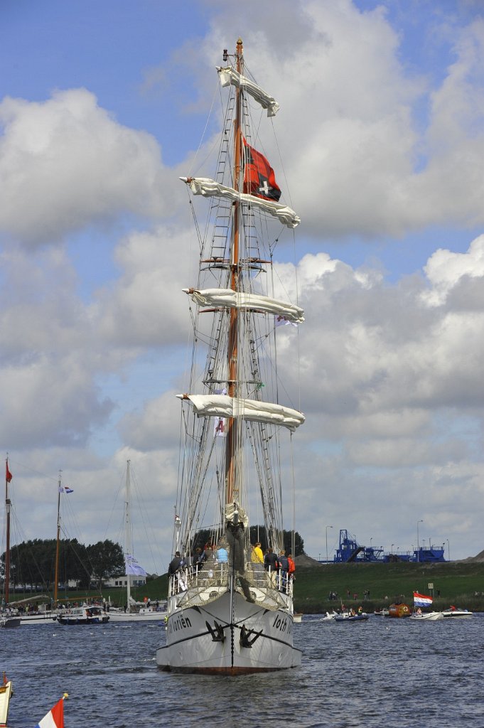 Sail 2010 (32).jpg